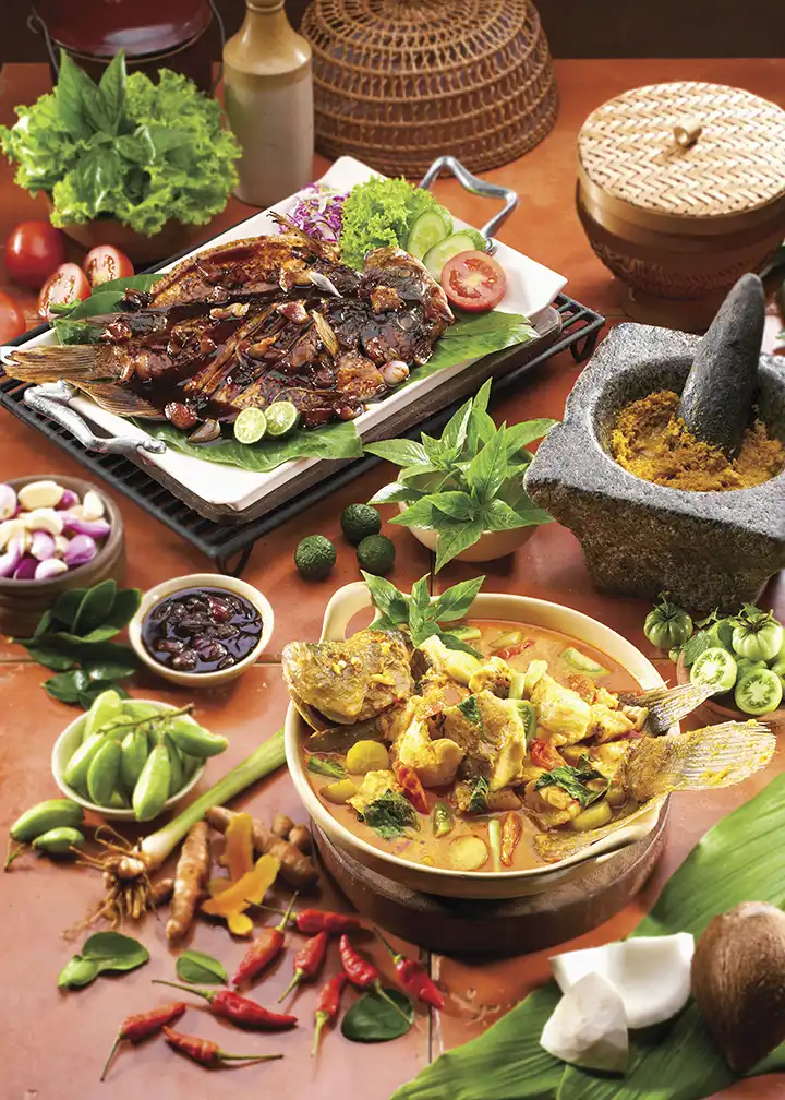Gurame Bakar Parape & Gurame Gulai Tasik - Amanaia