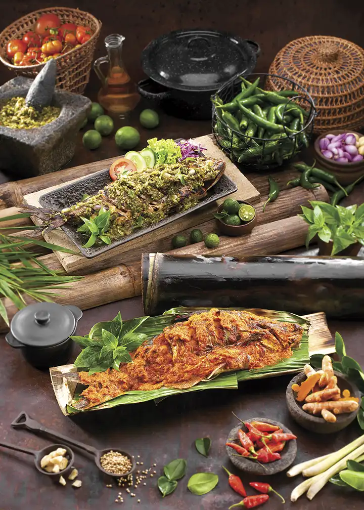Patin Bakar Bambu & Ikan Aji Aji Cabe Ijo - AMANAIA