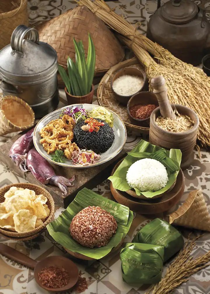 Nasi Goreng Cumi Hitam, Nasi Putih & Nasi Merah - AMANAIA