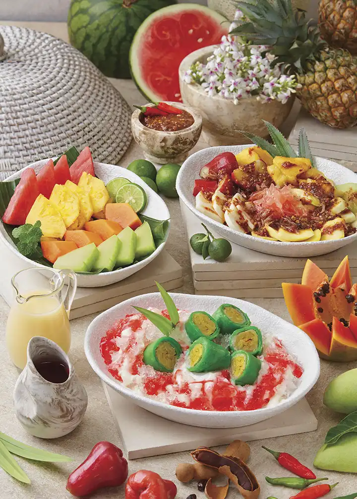 BUAH CAMPUR, RUJAK BUAH & ES PISANG IJO di Amanaia