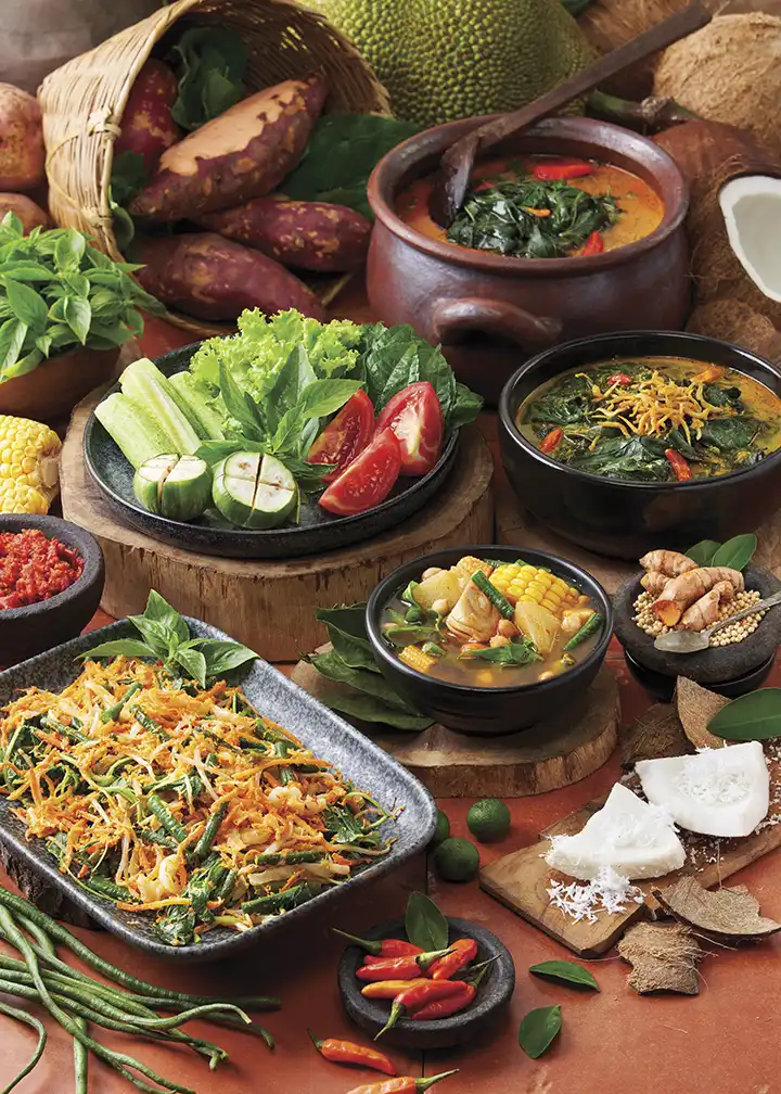 GULAI DAUN UBI, LALAPAN MENTAH, SAYUR ASEM & URAP
